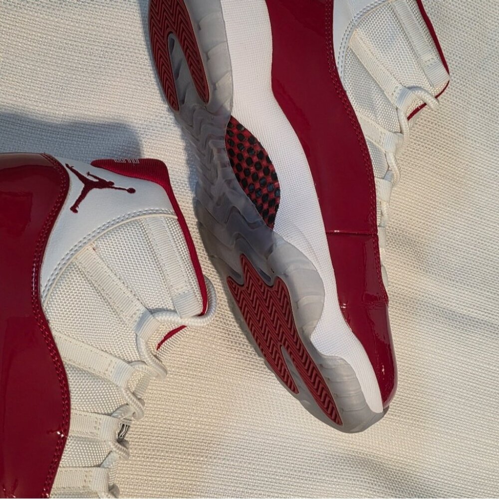 Nike Air Jordan 11 Retro "Cherry" Varsity Red White Men’s Size 9.5 CT8012-116 - Picture 11 of 16